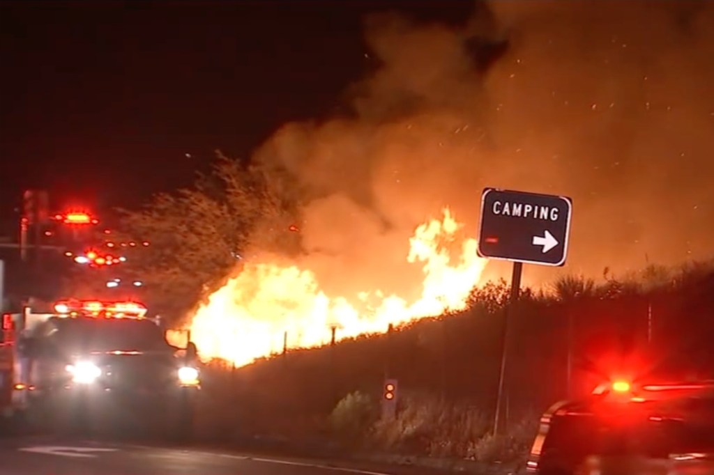 A brush fire burning in the Gorman area of northern Los Angeles County has triggered evacuation warnings after scorching nearly 500 acres Thursday morning.

