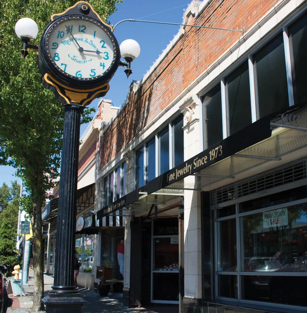 Menshe & Sons Jewelers storefront in Seattle.