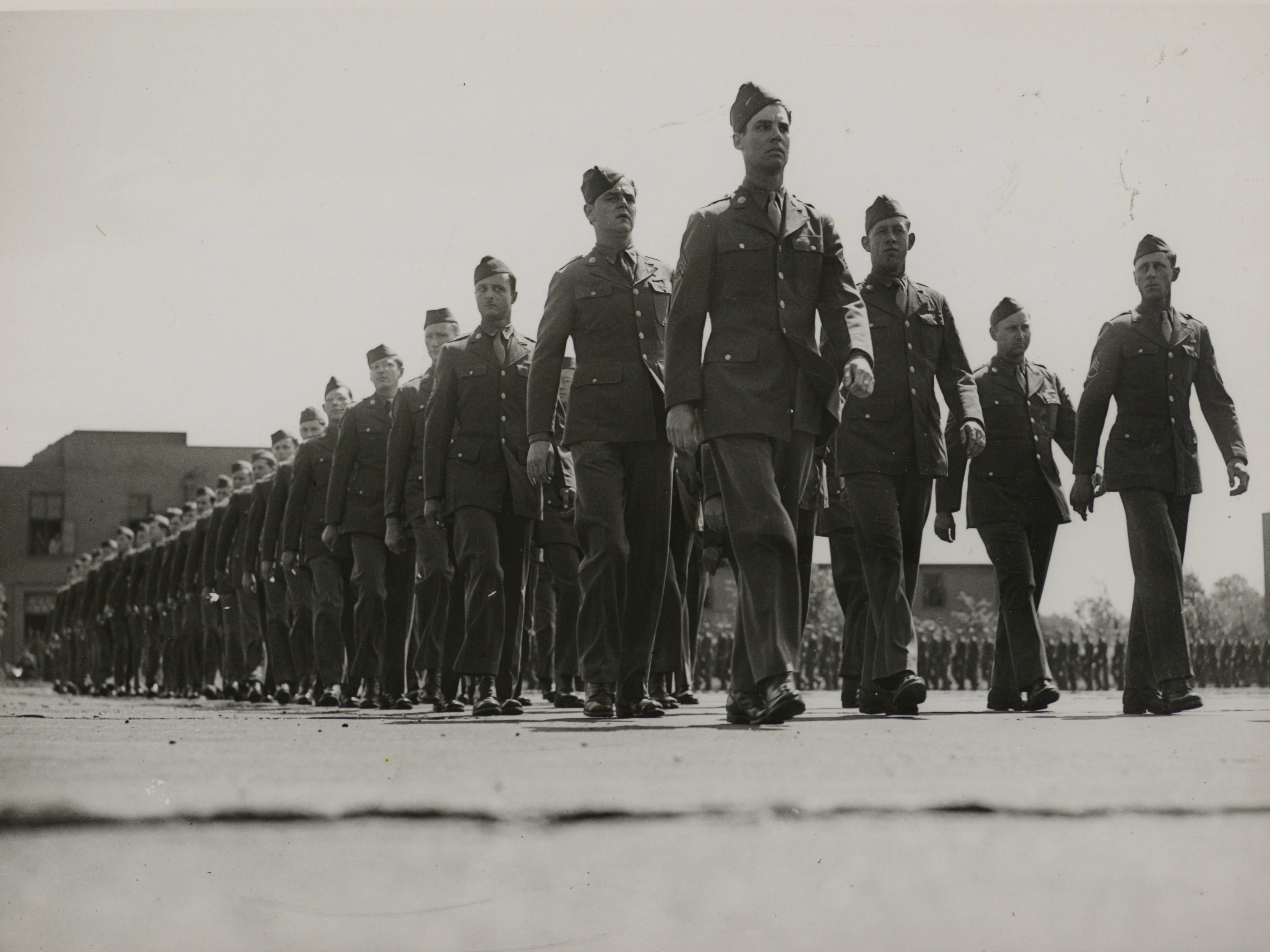 US army marching 1900