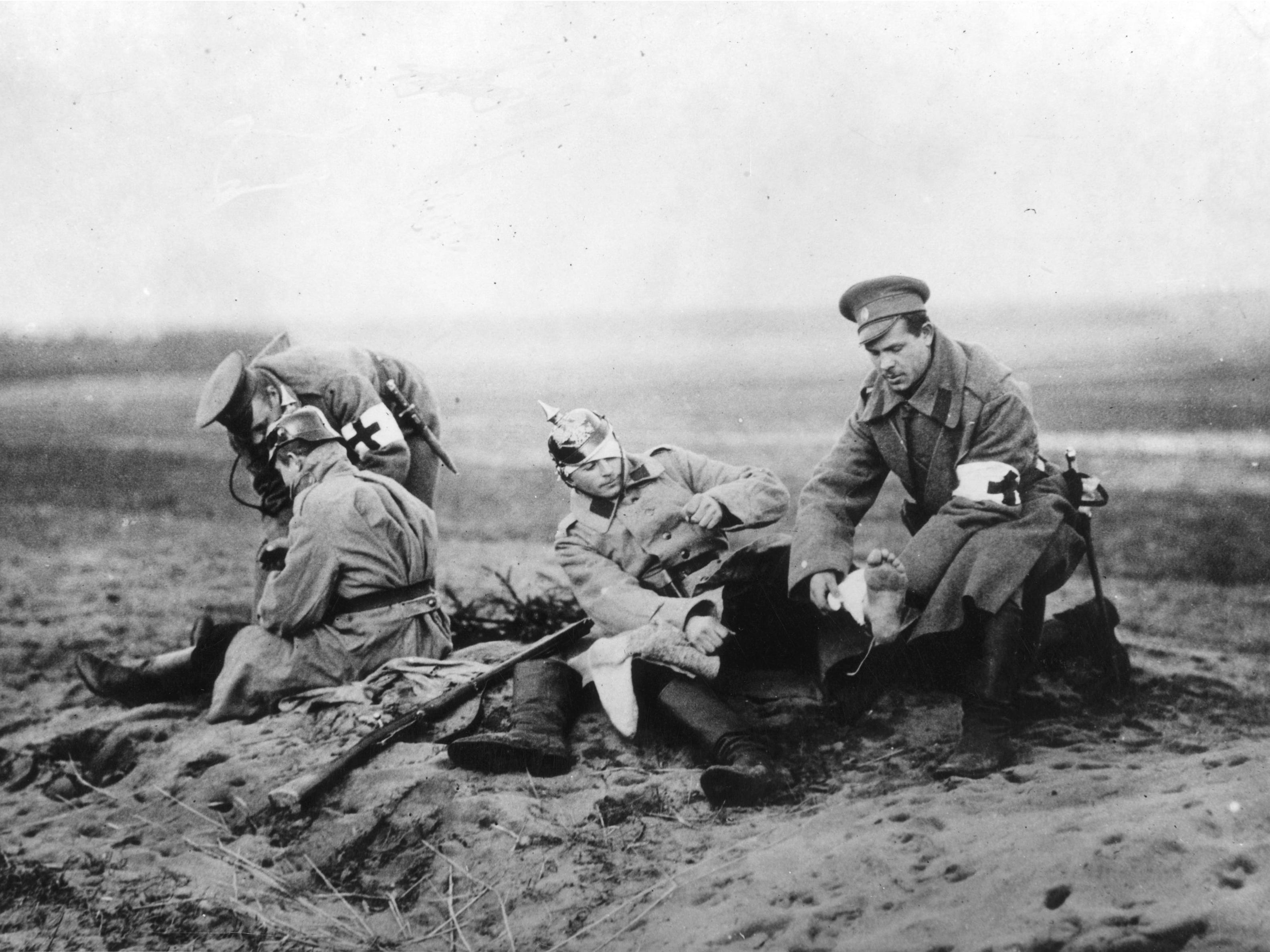 red cross personnel world war i 1915