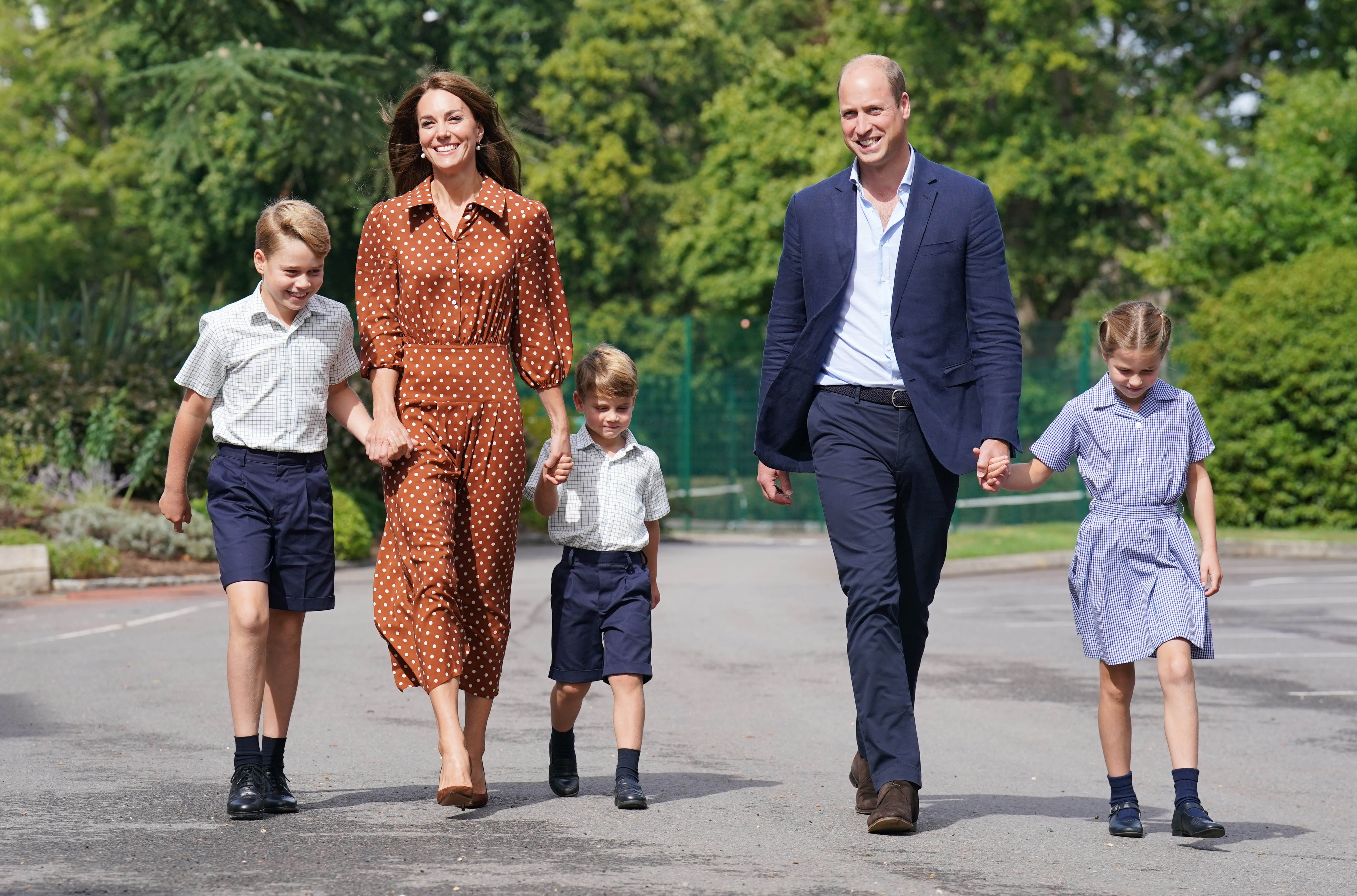 Prince George, Kate Middleton, Prince Louis, Prince William and Princess Charlotte.