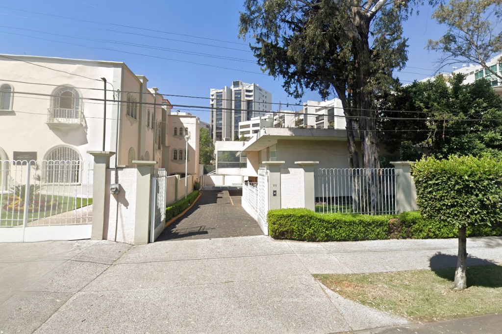 Driveway entrance to a building.