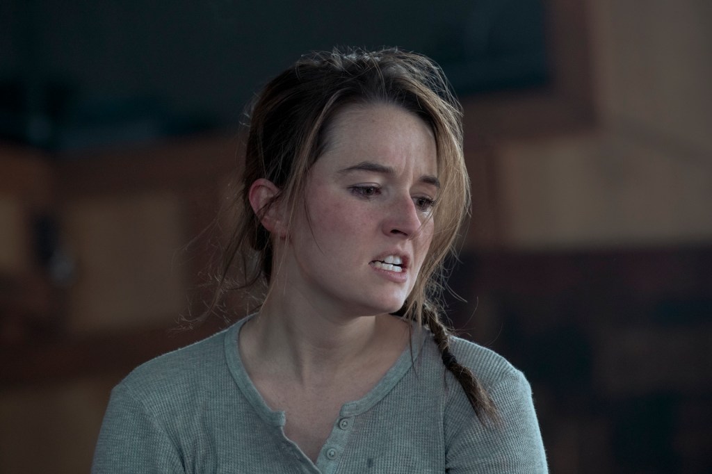 Kaitlyn Dever On Her Dad’s “Cool Taste” Leading To ‘The Last Of Us’ Role & Tackling Season 3 Without “Fear” or “Hesitation”