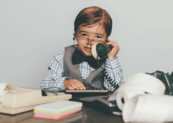 Gen Z Are Bringing Their Parents to Job Interviews—and Letting Them Talk