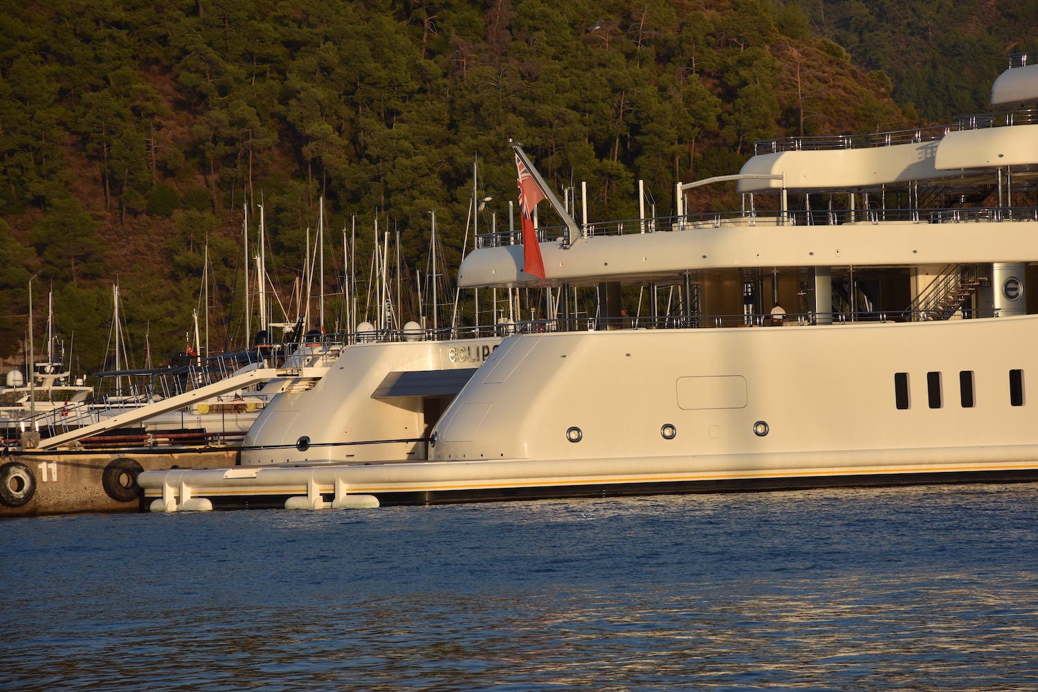 roman abramovich yacht turkey