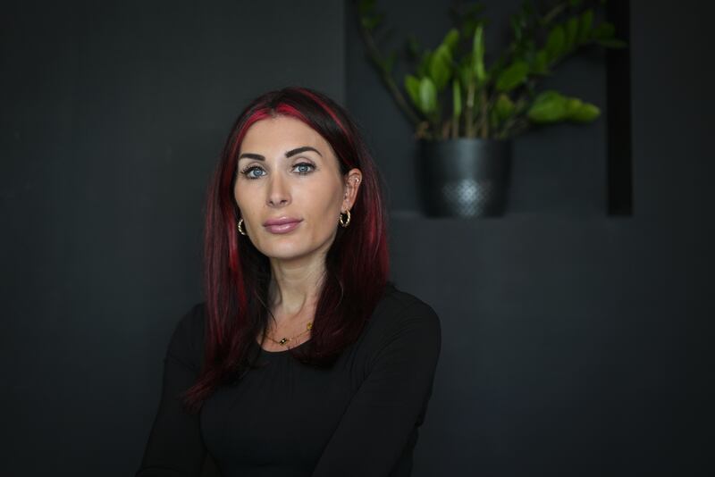 Headshot of Laura Loomer.