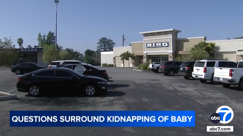 Exterior of Big 5 Sporting Goods store parking lot where a baby was reportedly kidnapped.