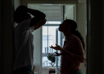 3 Signs You’re Dating a Performative Male—TikTok’s Latest Toxic Trend