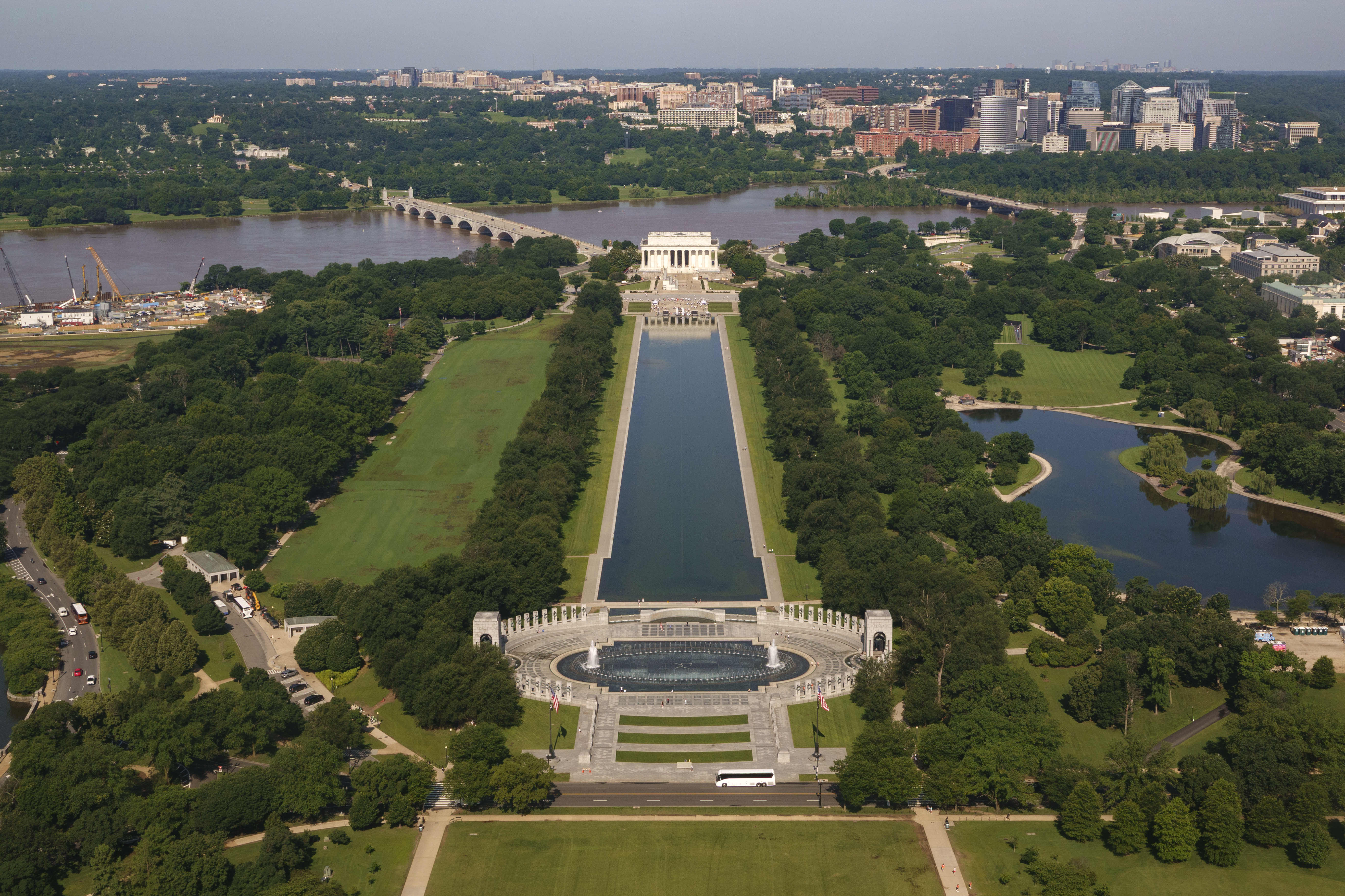 The Lincoln Memorial and World War II Memorial