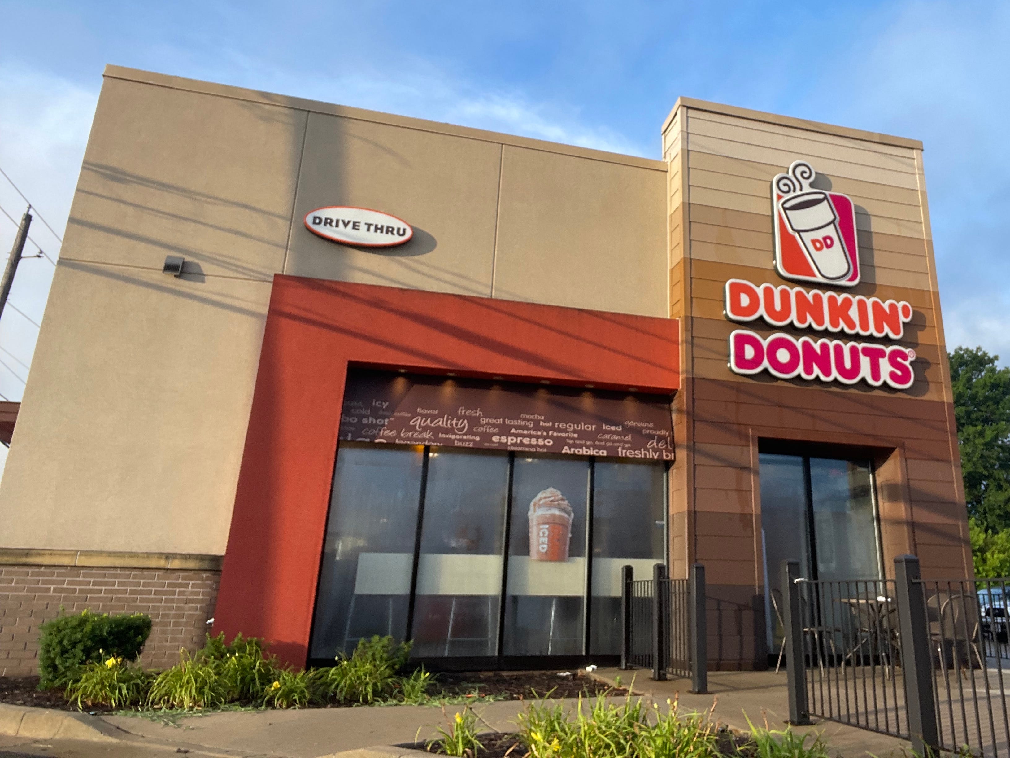 exterior shot of a dunkin donuts in the midwest