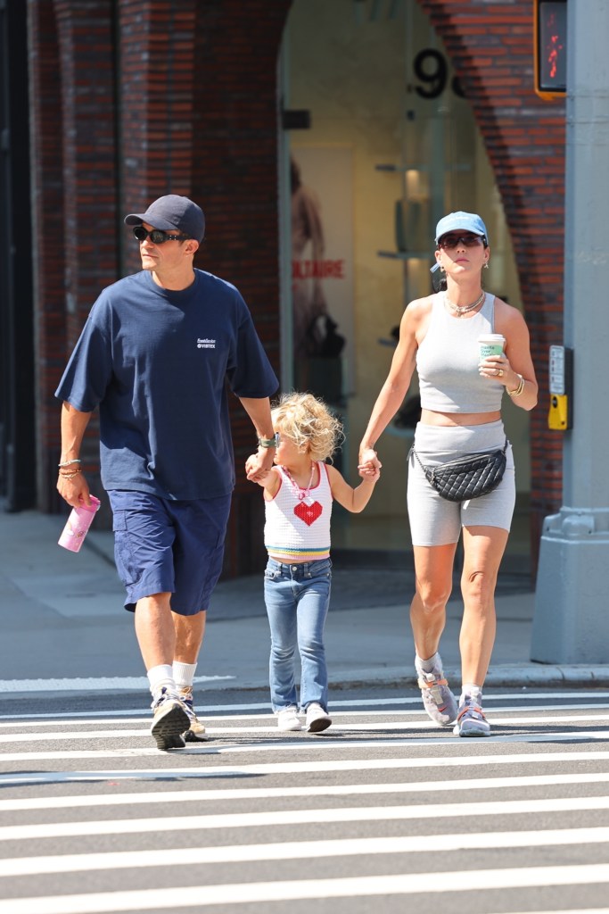 Orlando Bloom and Katy Perry with their daughter 