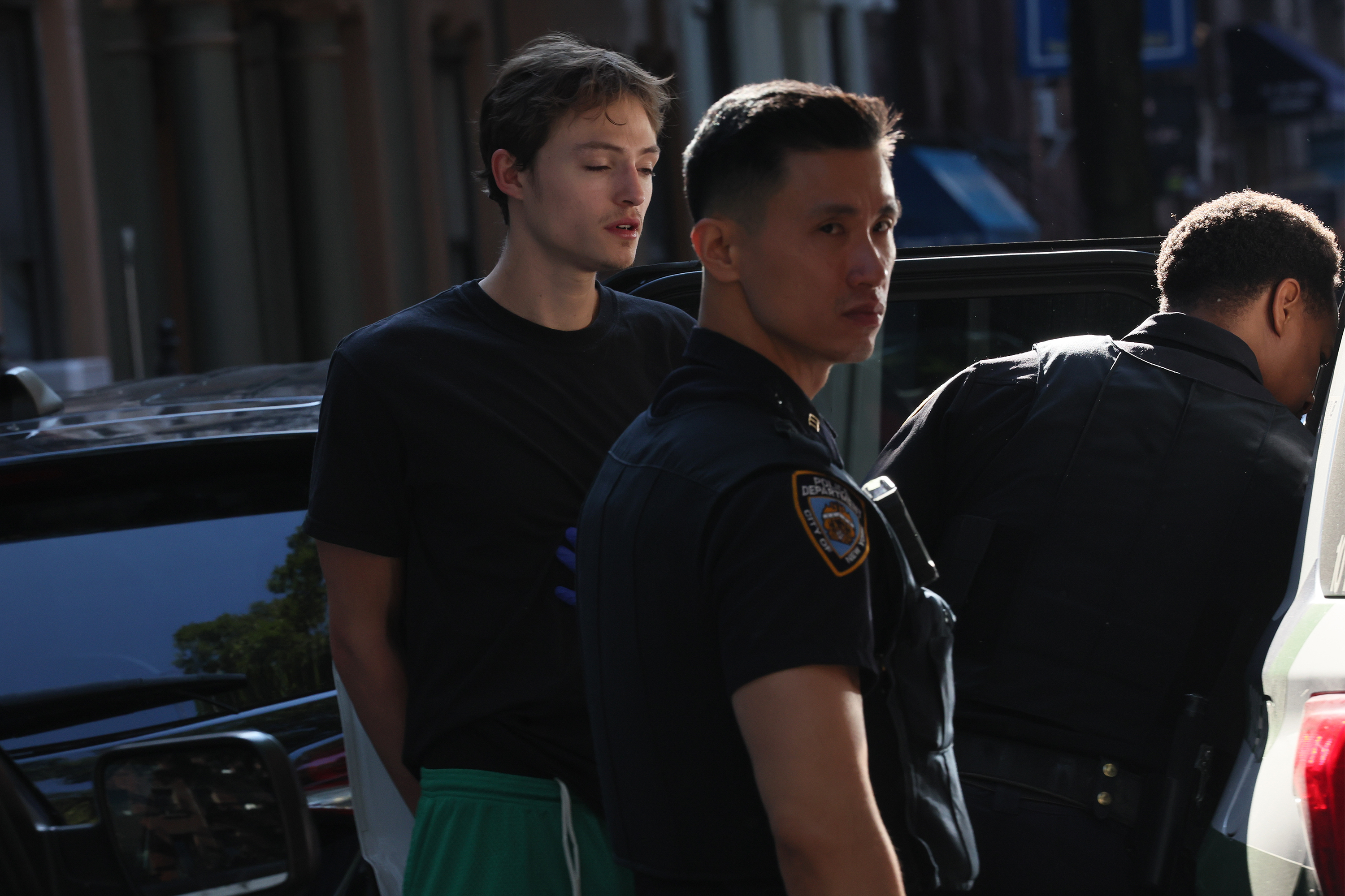 Mingus Reedus being arrested