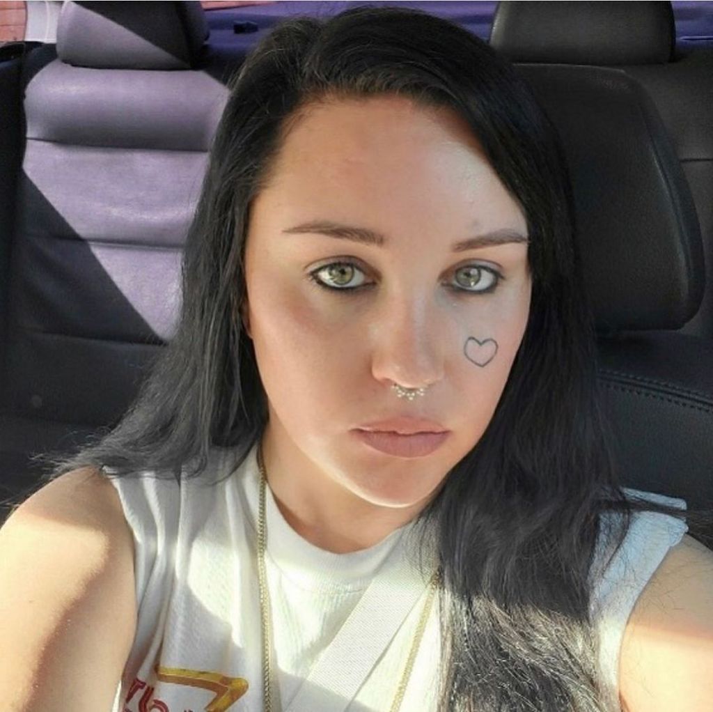 Amanda Bynes social media photos