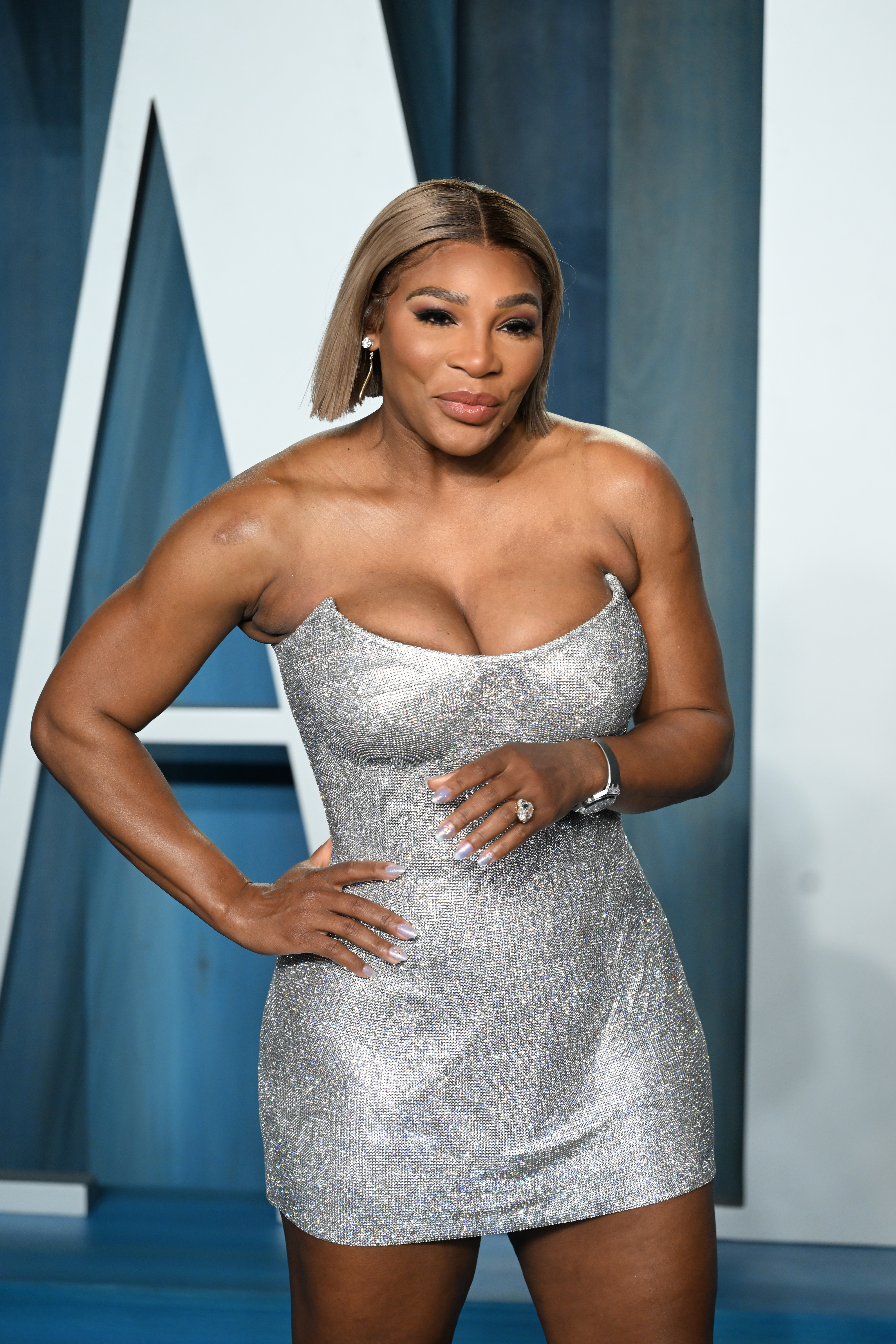 Serena Williams in a silver dress at the 2022 Vanity Fair Oscar Party