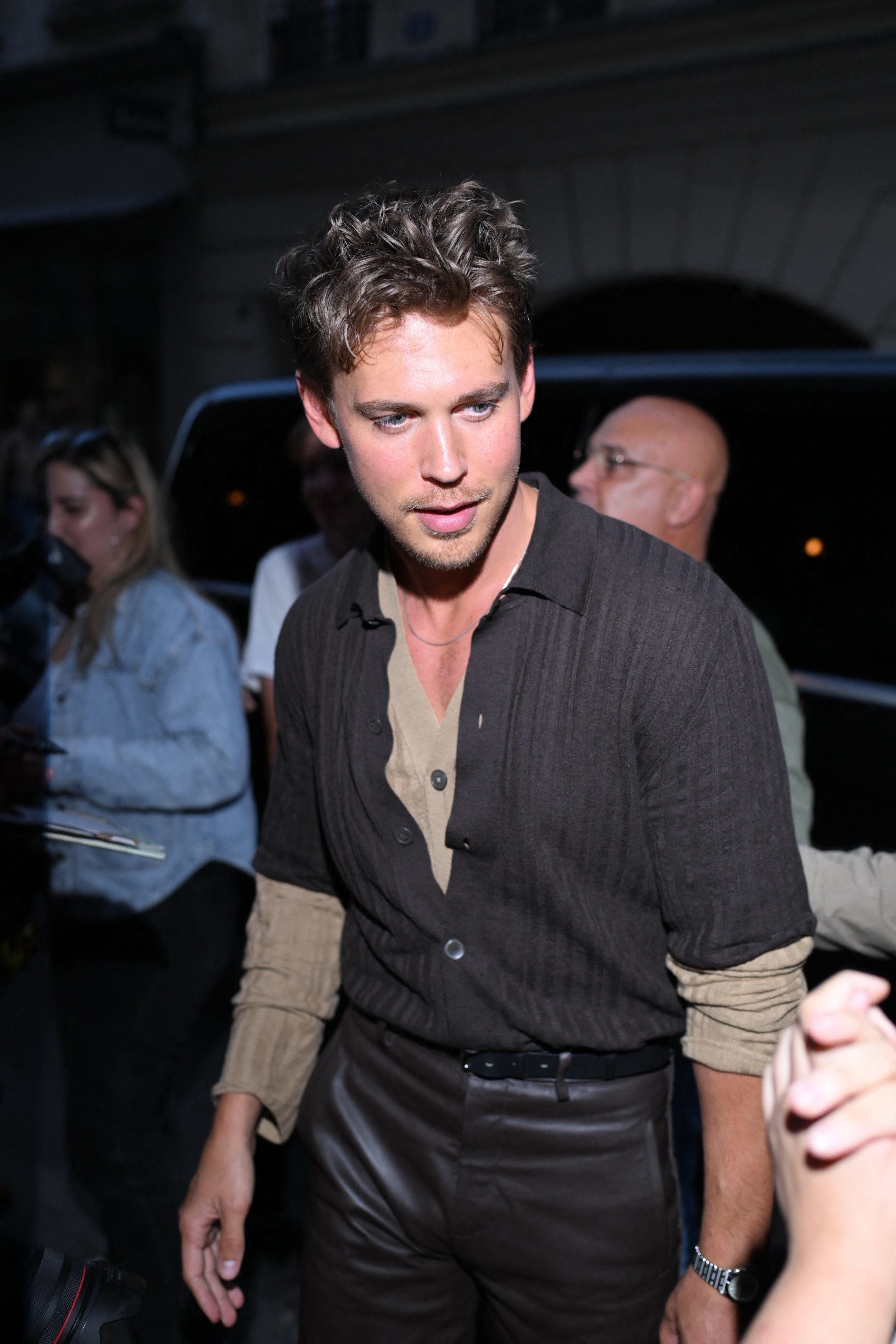 Austin Butler at night. 