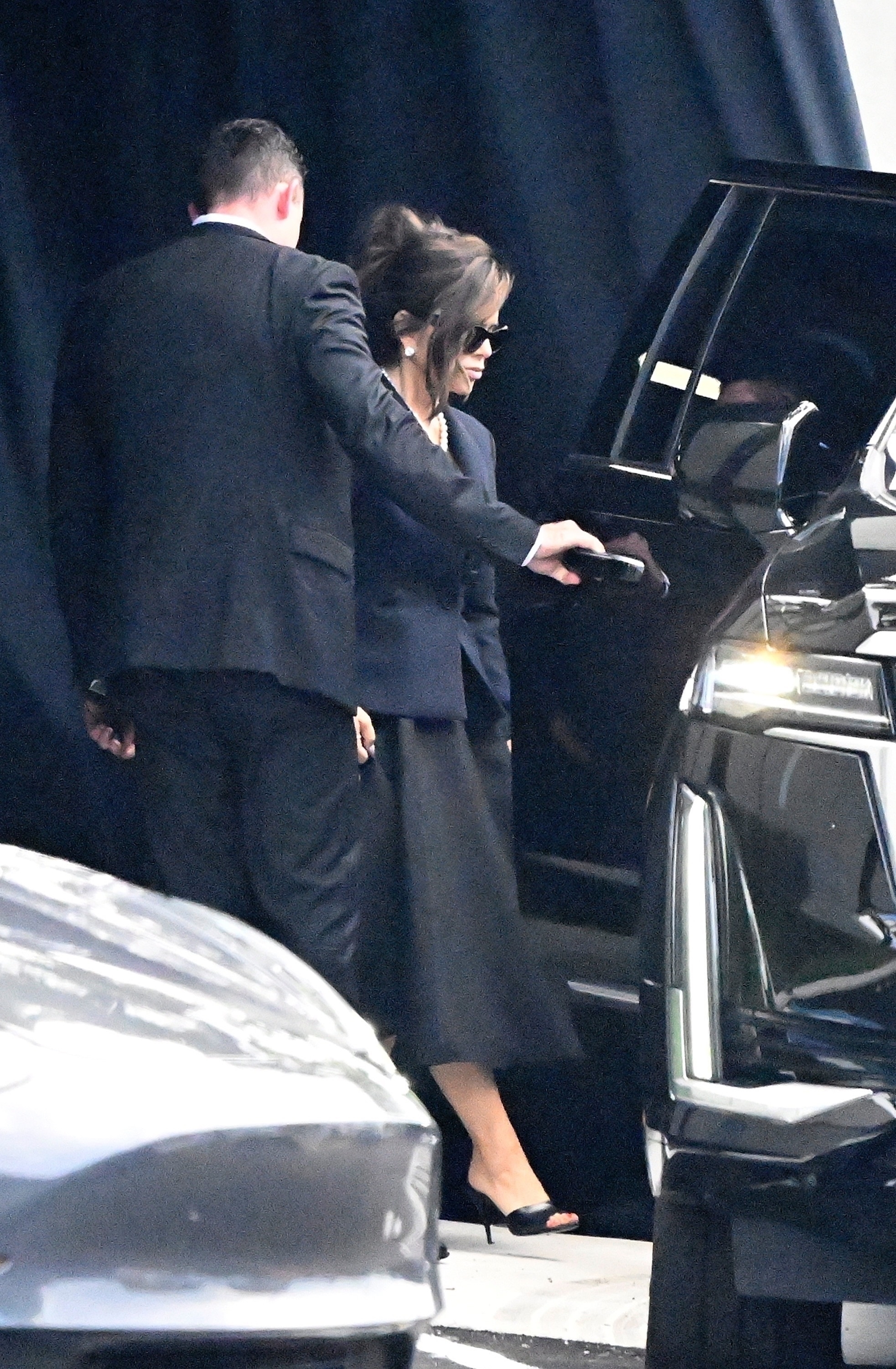 Lauren Sanchez outside a vehicle. 