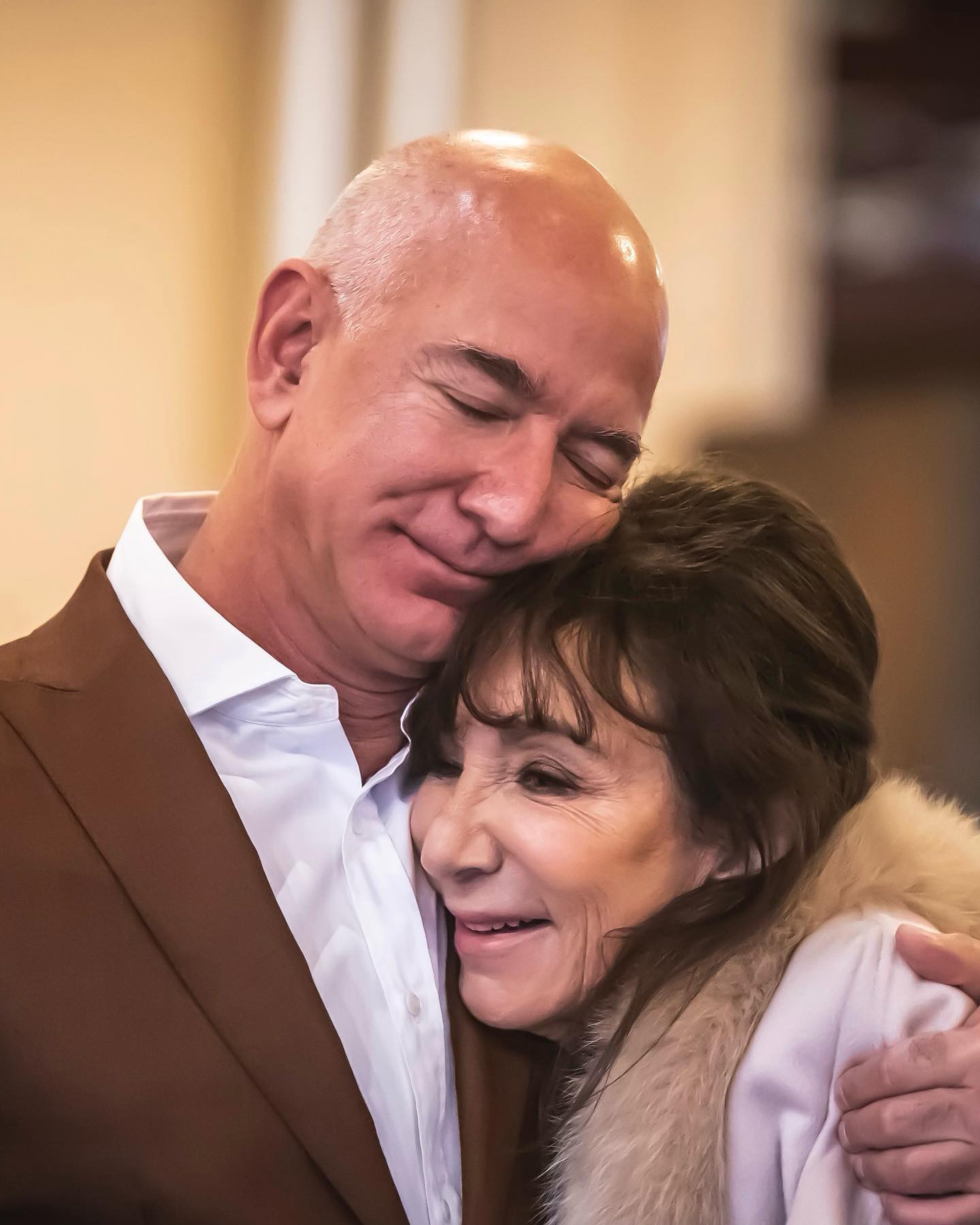 Jeff Bezos hugging mom Jacklyn. 