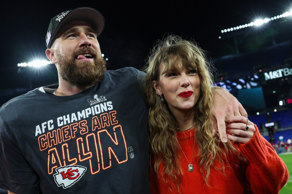 Travis Kelce and Taylor Swift on the football field.