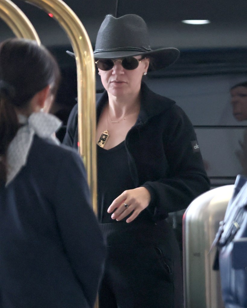 Kelly Clarkson at LAX after the death of her ex-husband, Brandon Blackstock.