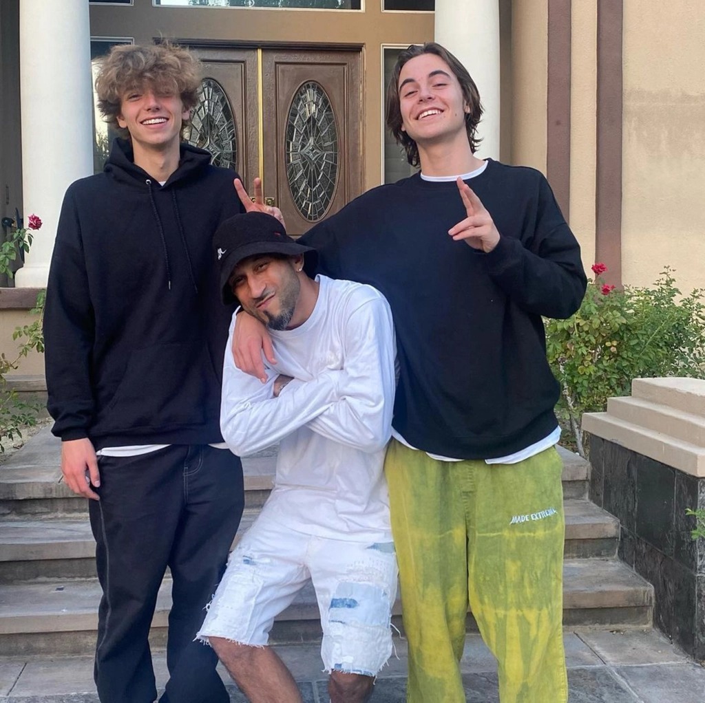 Britney Spears' sons with a friends