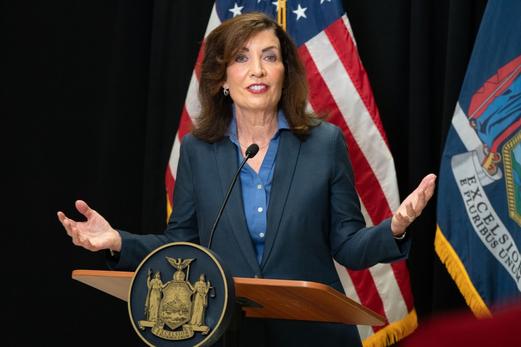 Governor  Kathy Hochul today rallied with students, staff and faculty at LaGuardia Community College, a CUNY campus, to celebrate the more than 16,500 New Yorkers statewide who have applied to her landmark free community college program for adults in high-demand fields through CUNY and SUNY Reconnect.
Free Community College.
