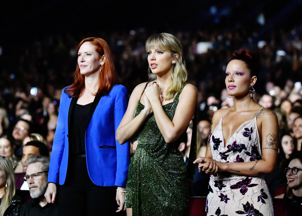 Tree Paine, Taylor Swift and Halsey at the 2019 American Music Awards.