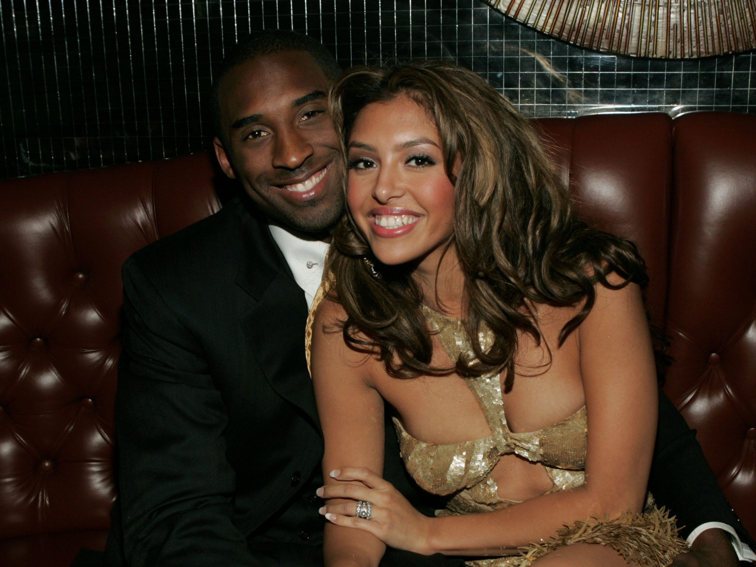 Kobe and Vanessa Bryant posed together at the 2004 World Music Awards.