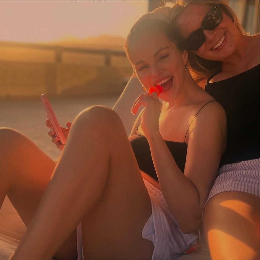 Selena Gomez shares pics of her bachelorette party in Cabo San Lucas, Mexico.
