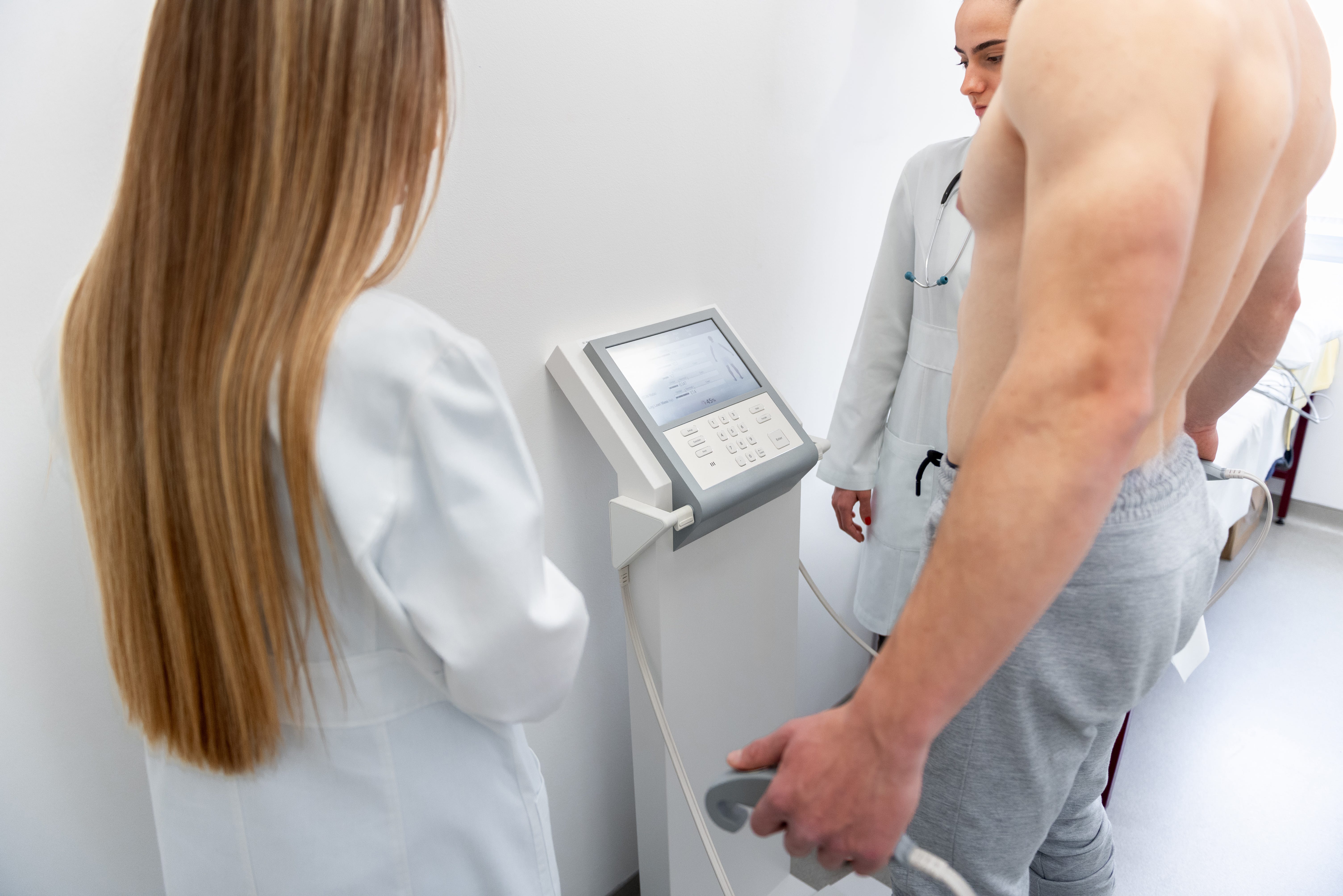 man on body comp machine