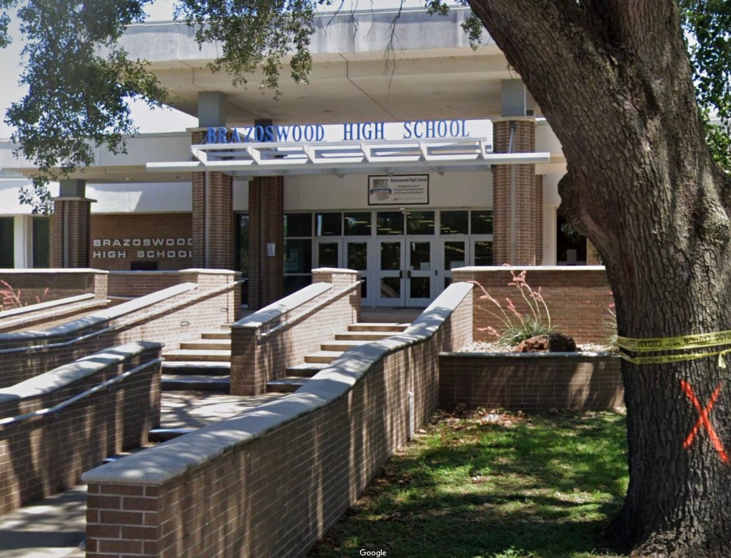 Brazoswood High School entrance.