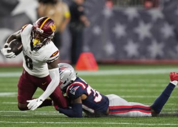 49ers bolster injury-hit backfield by acquiring Brian Robinson from Washington