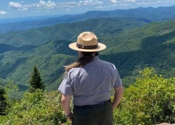 I’m a former park ranger. I always saw visitors make these 5 mistakes at state and national parks.