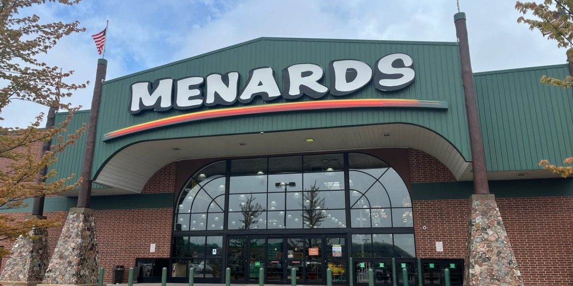 What it’s like to shop at Menards, the Midwest home-improvement chain owned by a Wisconsin billionaire