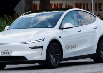 Shareholders sue Tesla and Elon Musk on heels of deadly autopilot verdict, alleging its robotaxi violates traffic laws