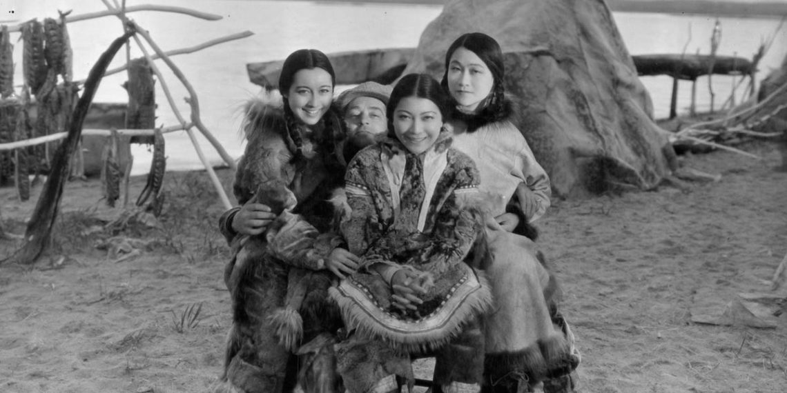 22 vintage photos of Alaska from before it became a state