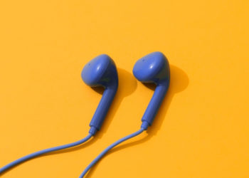 Are Gen Zers Bringing Wired Earbuds Back?