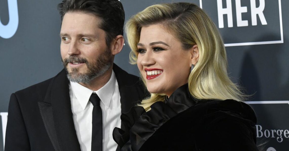 Brandon Blackstock, Kelly Clarkson’s ex-husband and father of her 2 children, dead at 48