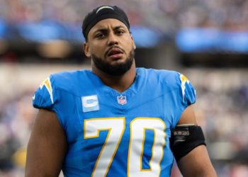 Chargers offensive lineman Rashawn Slater carted off with apparent leg injury