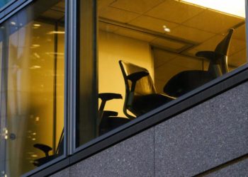 Contributor: AI will be more disruptive than COVID. Which party can seize the moment?