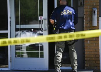 Contributor: Why psychiatric holds don’t stop people from buying guns