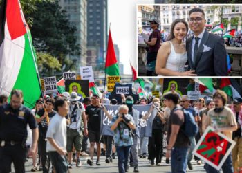 Couple gets married in midst of wild anti-Israel protest in NYC: ‘Nothing can stop love’