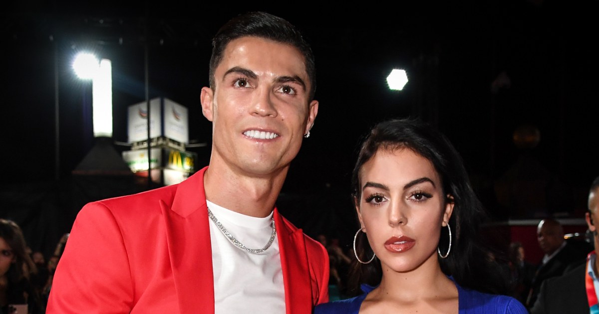 Cristiano Ronaldo proposes to longtime girlfriend Georgina Rodríguez with massive engagement