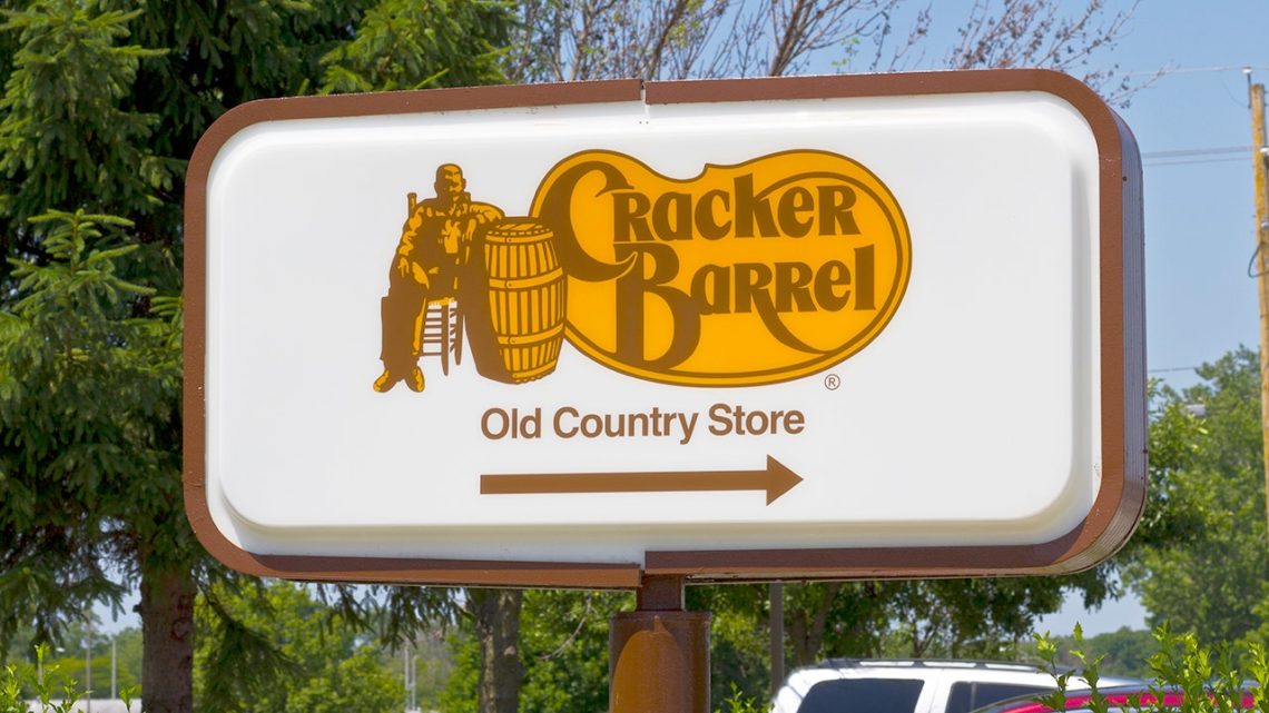 Democratic Party, Gavin Newsom join online roasting of new Cracker Barrel logo