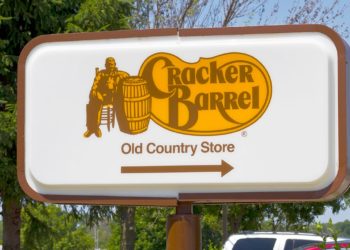 Democratic Party, Gavin Newsom join online roasting of new Cracker Barrel logo