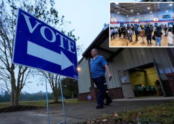 Democrats facing crisis as more than 2M voters leave party in four years: analysis