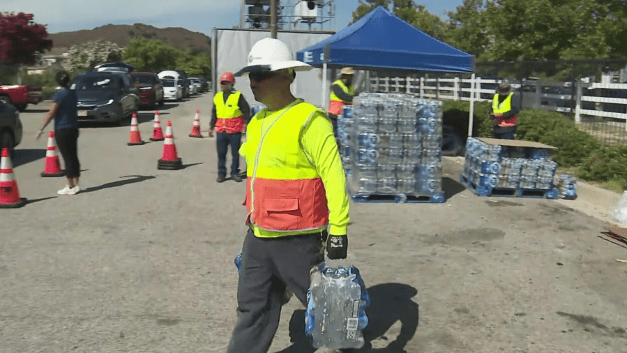 Faucets run dry mid-heat wave as LADWP tries to fix broken valve in San Fernando Valley