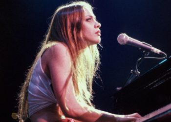 Fiona Apple Contemplates Public Perception in Biting Interview From 1997