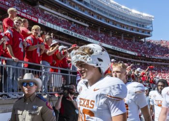 Full of expectations, Arch Manning struggles as top-ranked Texas falls at No. 3 Ohio State