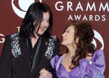 How a Random Road Trip Stop Led To Jack White and Loretta Lynn’s Surprising Friendship