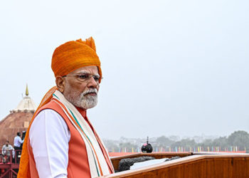 India Says U.S. Arms Deals Still on Track, but No Compromise on Trade